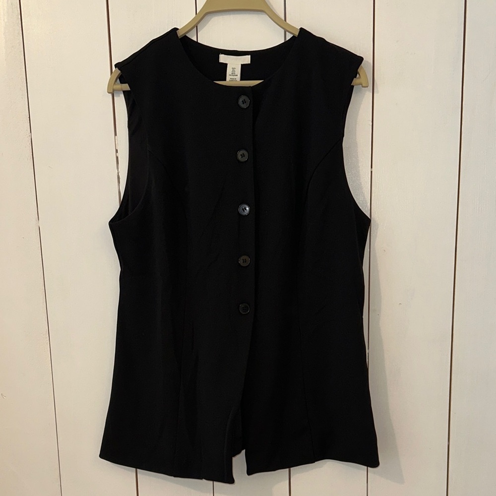 H&M Black Button Down Sleeveless vest